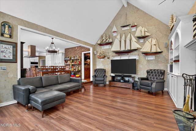 11344 Monclova Road, Monclova, OH 43542