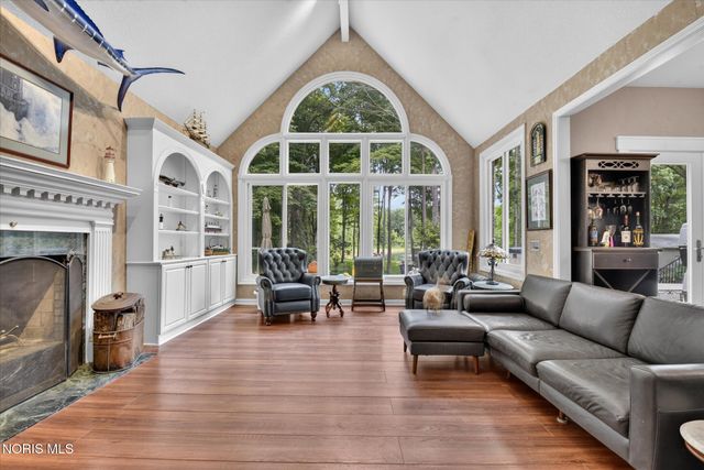 11344 Monclova Road, Monclova, OH 43542