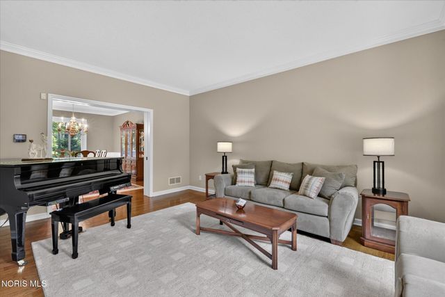 11344 Monclova Road, Monclova, OH 43542