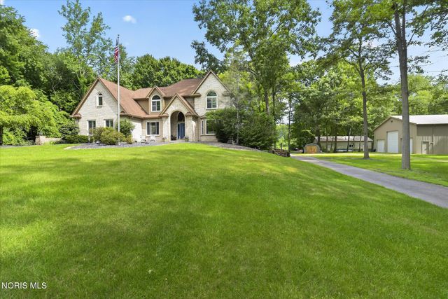 11344 Monclova Road, Monclova, OH 43542