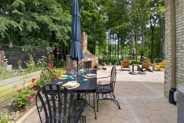 11344 Monclova Road, Monclova, OH 43542
