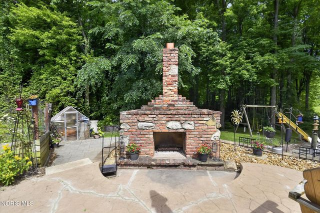 11344 Monclova Road, Monclova, OH 43542