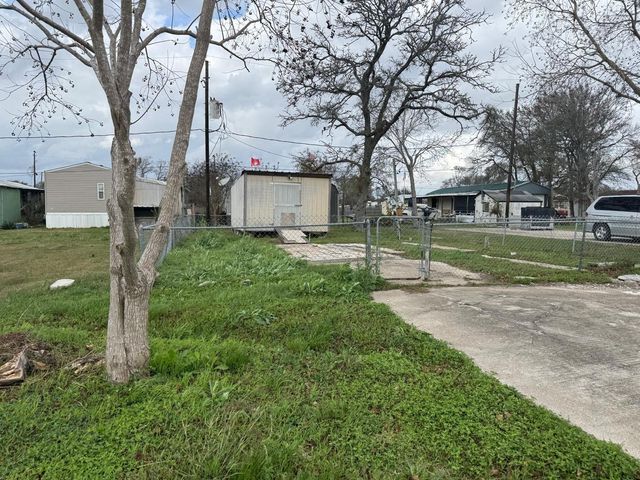 134 Heron Inlet S, Baytown, TX 77523