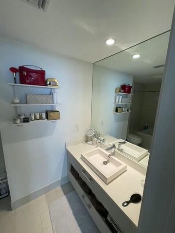 55 SW 9th Street 3209, Miami, FL 33130