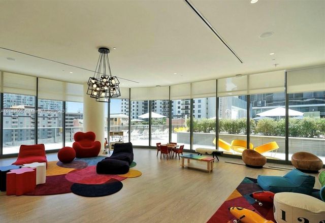 55 SW 9th Street 3209, Miami, FL 33130