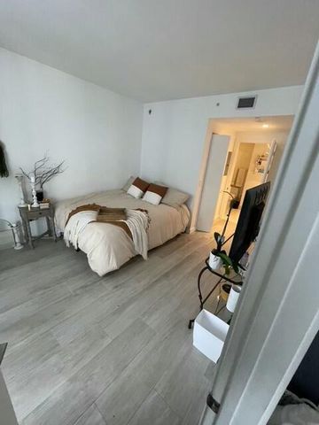 55 SW 9th Street 3209, Miami, FL 33130