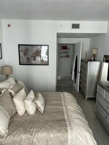 55 SW 9th Street 3209, Miami, FL 33130