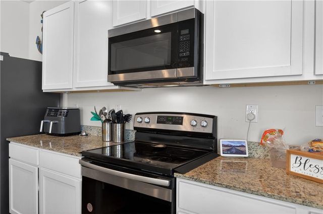 401 Hughes Lane, Pendergrass, GA 30567