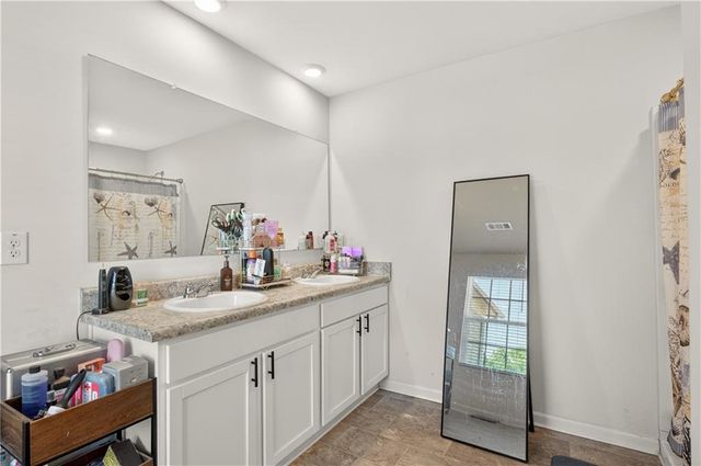 401 Hughes Lane, Pendergrass, GA 30567