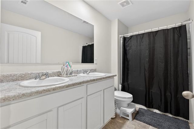 401 Hughes Lane, Pendergrass, GA 30567