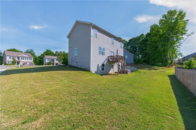 401 Hughes Lane, Pendergrass, GA 30567