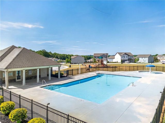401 Hughes Lane, Pendergrass, GA 30567