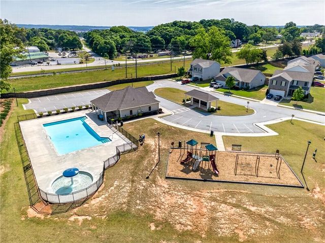 401 Hughes Lane, Pendergrass, GA 30567