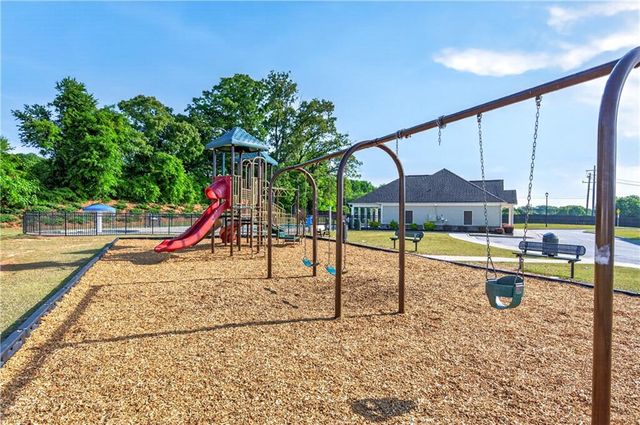 401 Hughes Lane, Pendergrass, GA 30567