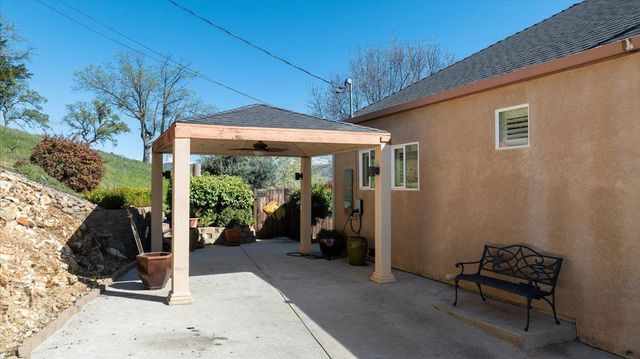 4850 Dunn Rd, Valley Springs, CA 95252