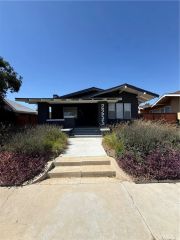 2255 W 29th St, Los Angeles, CA 90018