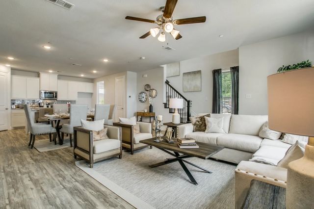 935 Ponds Edge Lane, Euless, TX 76040