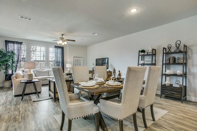935 Ponds Edge Lane, Euless, TX 76040