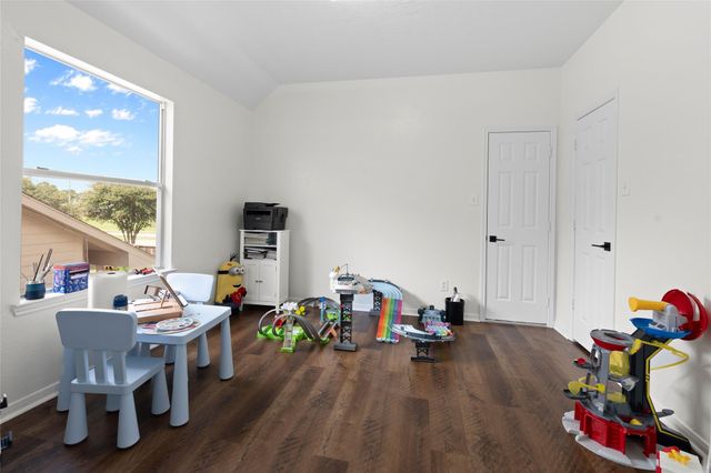 17326 Chestnut Bluff Dr, Houston, TX 77095