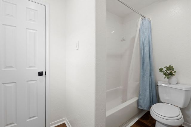 17326 Chestnut Bluff Dr, Houston, TX 77095