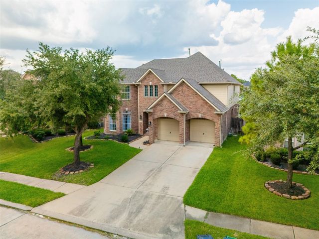 17326 Chestnut Bluff Dr, Houston, TX 77095
