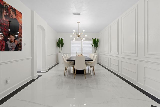 17326 Chestnut Bluff Dr, Houston, TX 77095