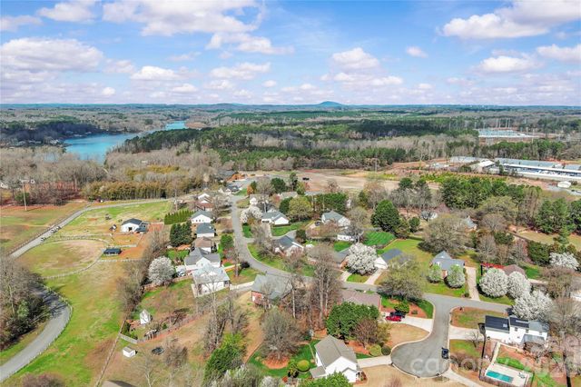 113 Heather Glen Lane, Belmont, NC 28012