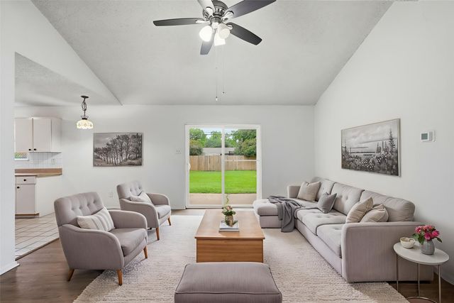 1511 E Tucker Boulevard, Arlington, TX 76010