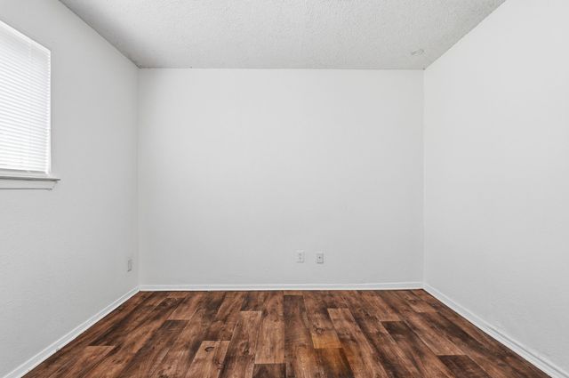 1511 E Tucker Boulevard, Arlington, TX 76010