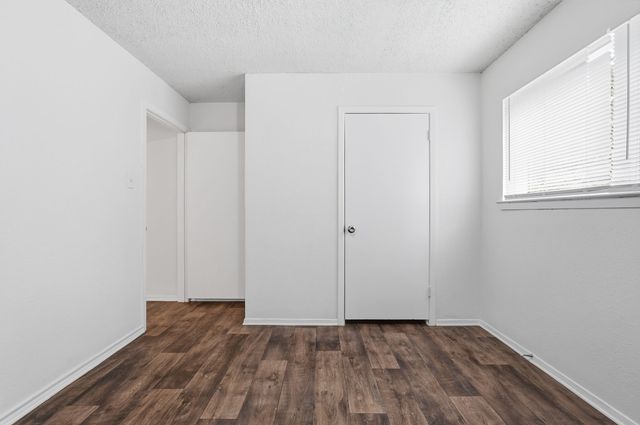 1511 E Tucker Boulevard, Arlington, TX 76010