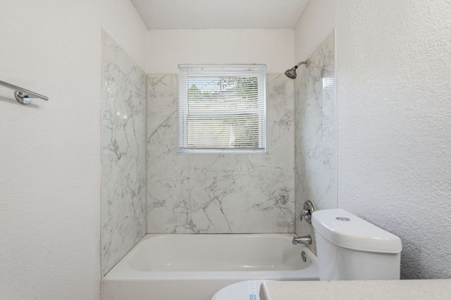 1511 E Tucker Boulevard, Arlington, TX 76010