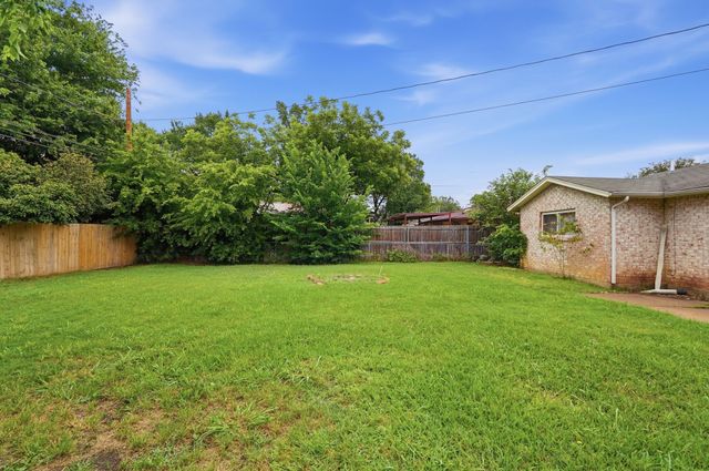 1511 E Tucker Boulevard, Arlington, TX 76010