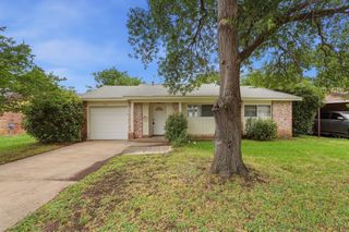 1511 E Tucker Boulevard, Arlington, TX 76010