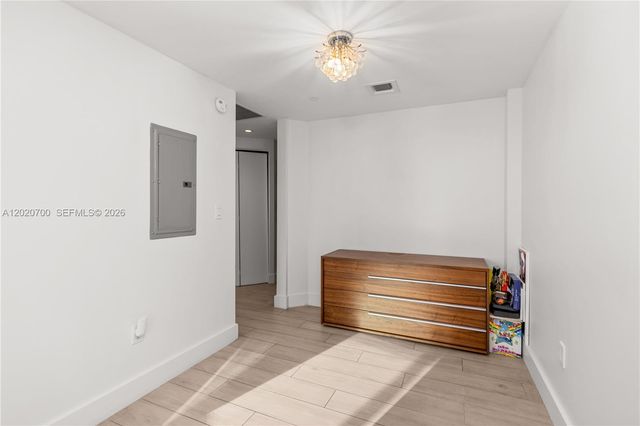 1300 S Miami Ave 1405, Miami, FL 33130