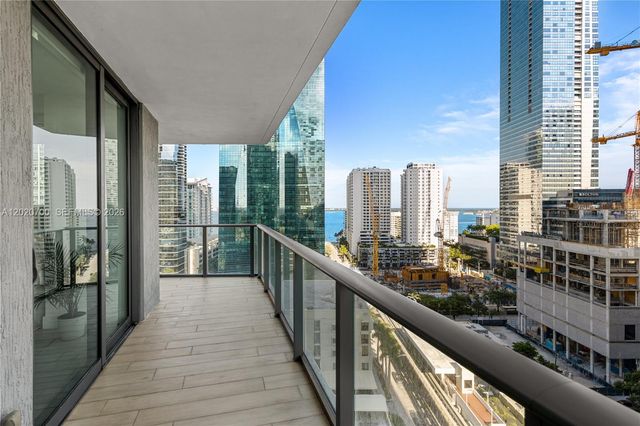 1300 S Miami Ave 1405, Miami, FL 33130