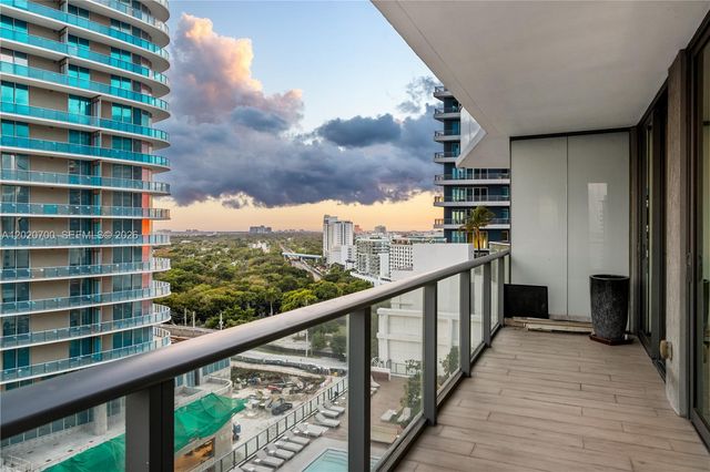 1300 S Miami Ave 1405, Miami, FL 33130