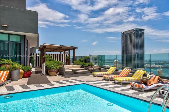 1300 S Miami Ave 1405, Miami, FL 33130