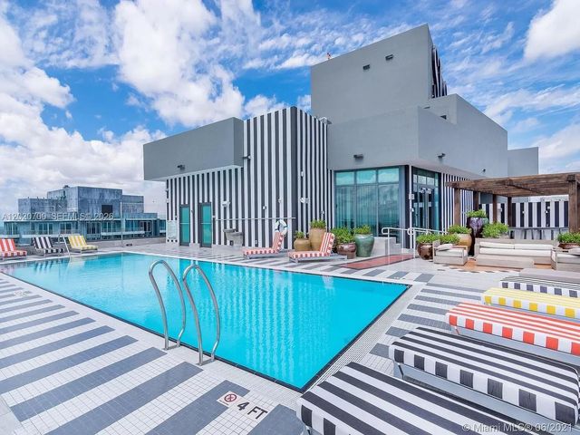 1300 S Miami Ave 1405, Miami, FL 33130