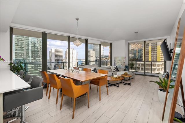 1300 S Miami Ave 1405, Miami, FL 33130