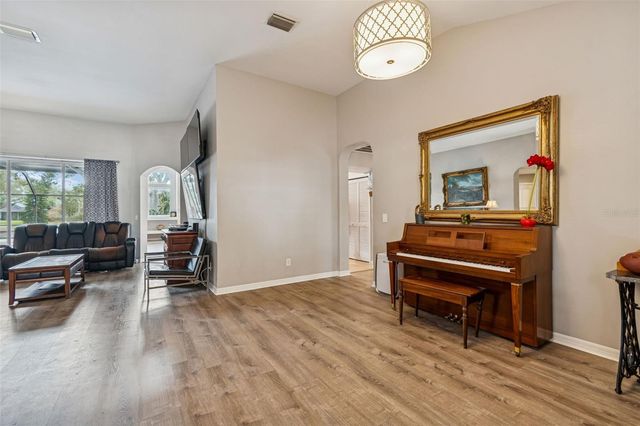 16711 LONGLEAT DRIVE, Lutz, FL 33549