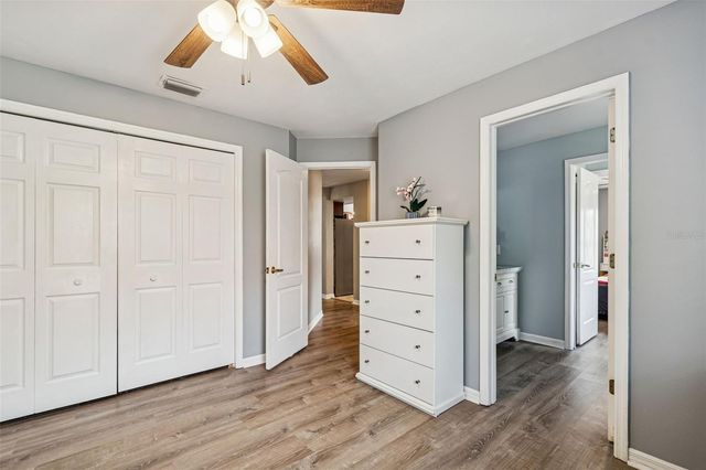 16711 LONGLEAT DRIVE, Lutz, FL 33549