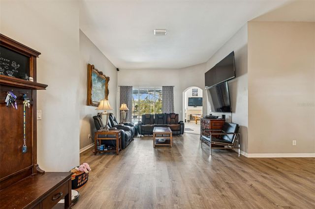 16711 LONGLEAT DRIVE, Lutz, FL 33549