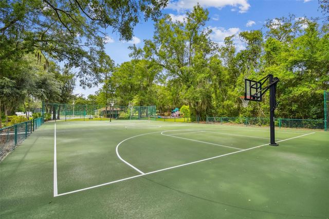 16711 LONGLEAT DRIVE, Lutz, FL 33549