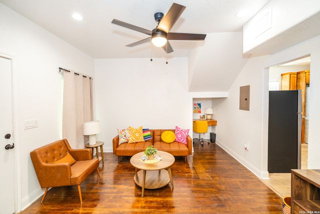 321 Andrews, San Antonio, TX 78209