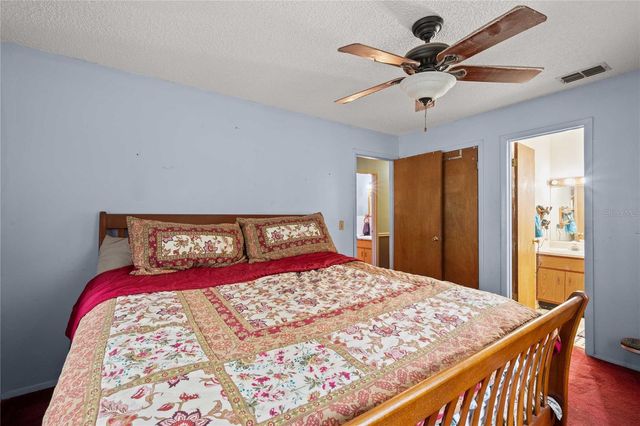 14702 CR 719, Webster, FL 33597