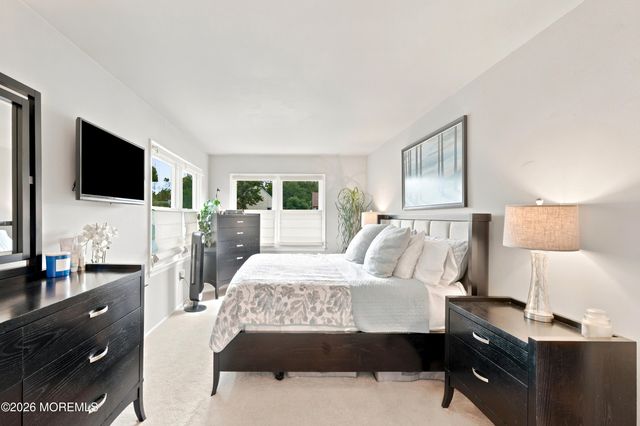 1 Revere Court, Jackson, NJ 08527