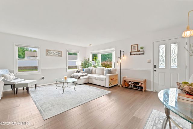 1 Revere Court, Jackson, NJ 08527