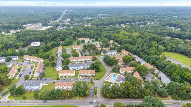 1 Revere Court, Jackson, NJ 08527