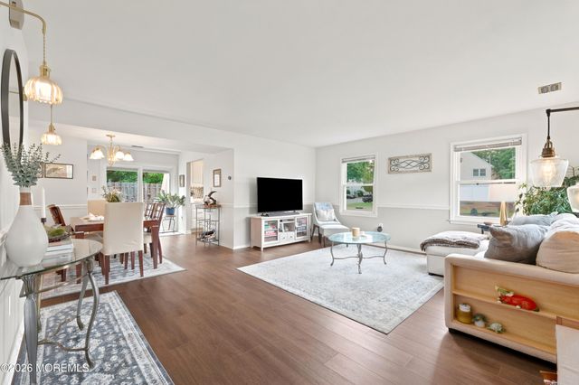 1 Revere Court, Jackson, NJ 08527