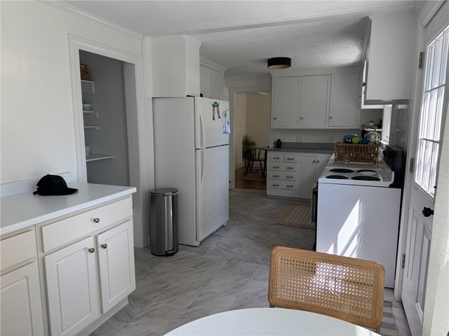 41 Dudley Avenue, Newport, RI 02840